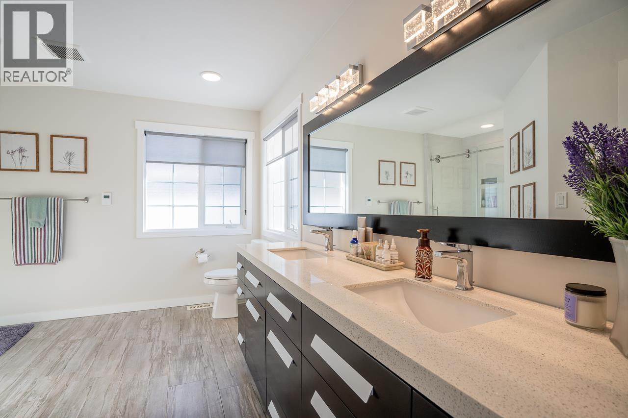 5663 HORSE LAKE ROAD - 22