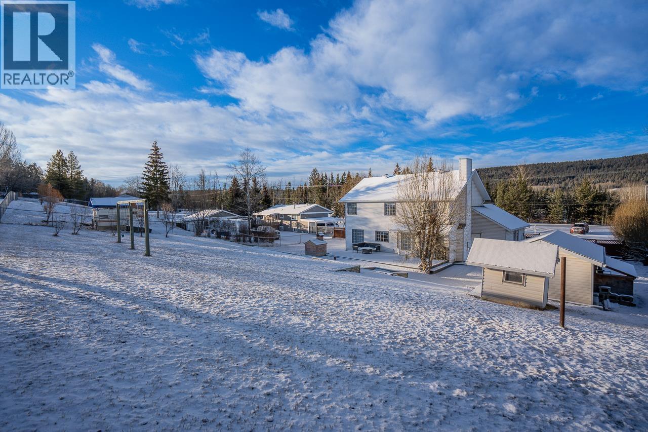 5663 HORSE LAKE ROAD - 37