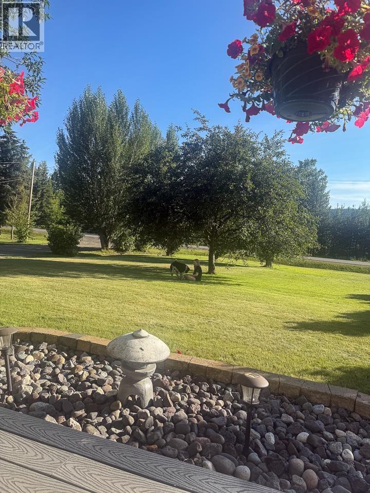 5663 HORSE LAKE ROAD - 40