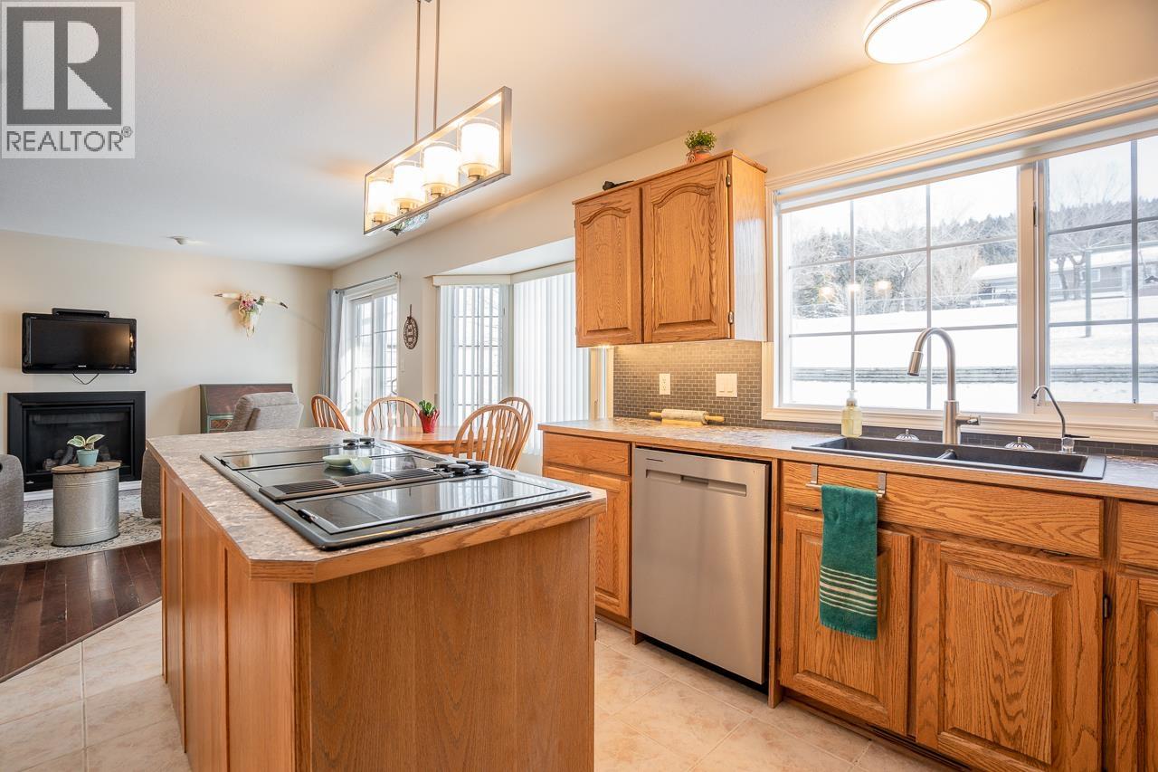 5663 HORSE LAKE ROAD - 8