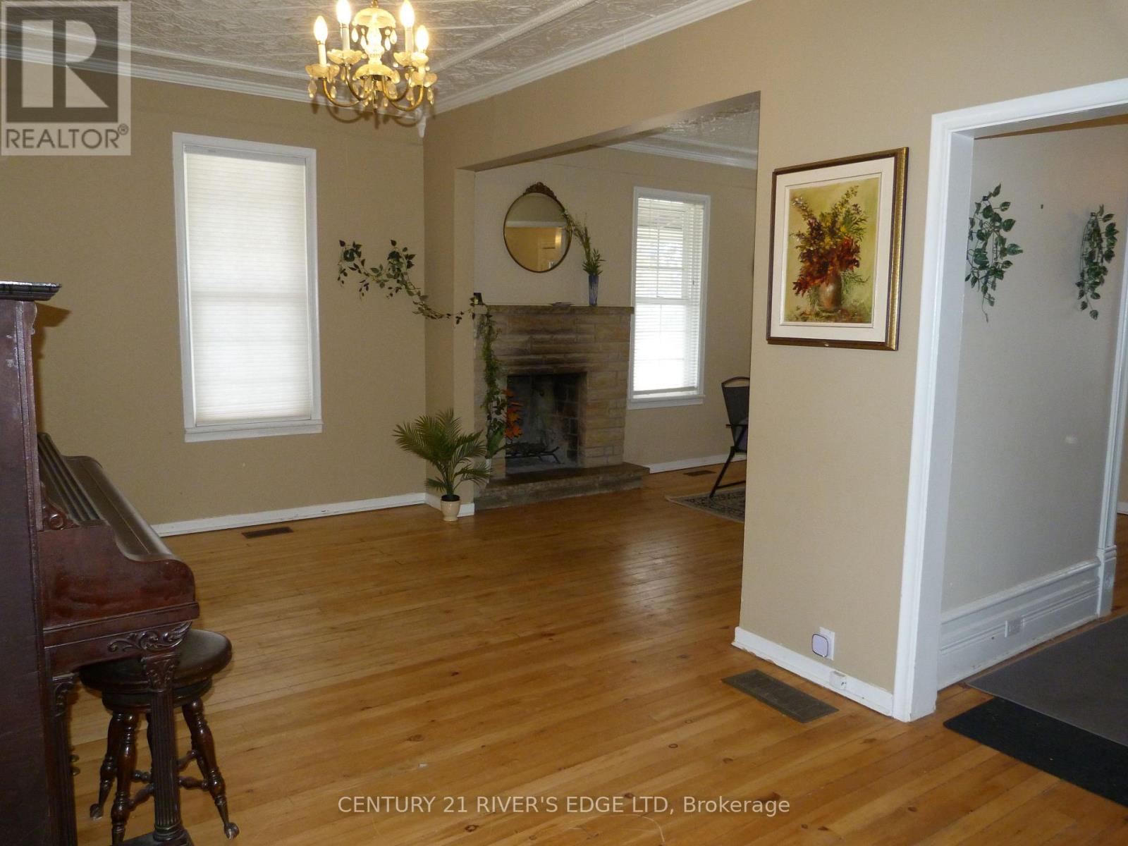 453 MAY STREET - 18
