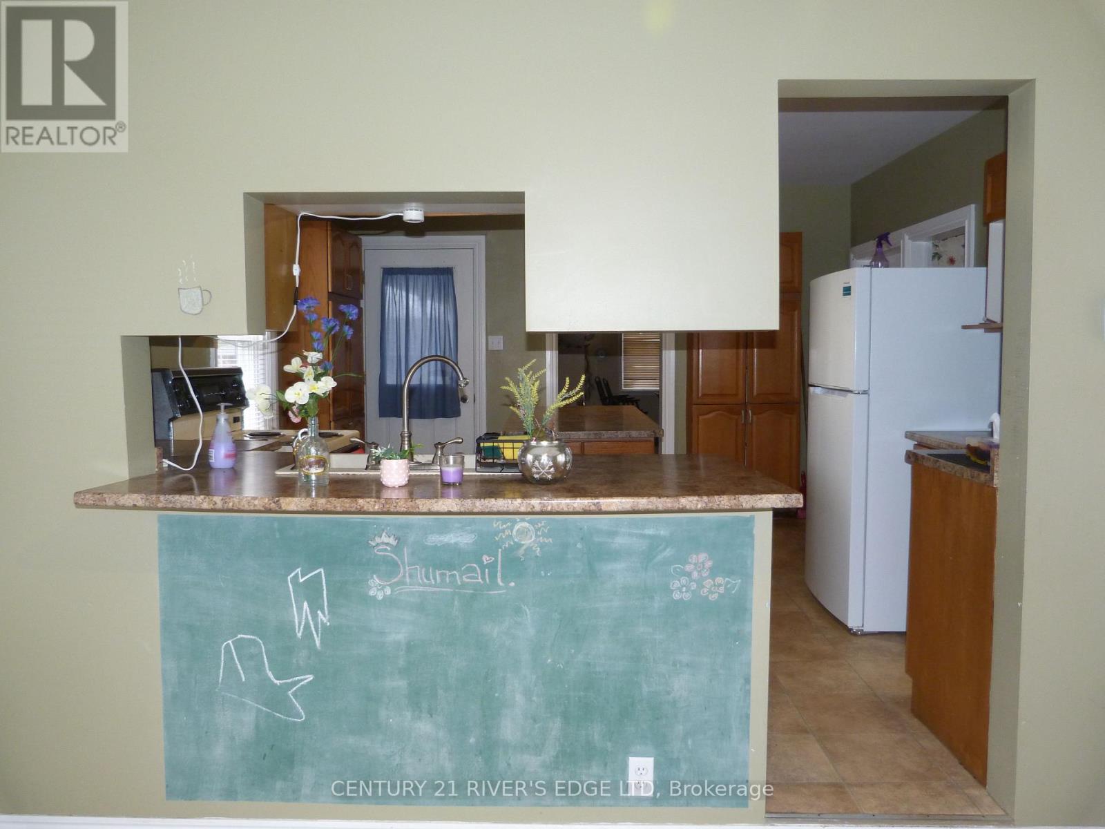 453 MAY STREET - 7