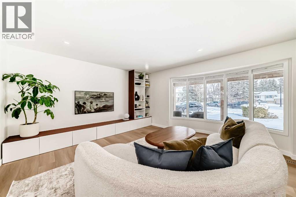 Single Family House for Sale in  Palisan Place SW Palliser Calgary 