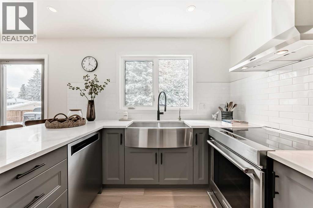 Single Family House for Sale in  Palisan Place SW Palliser Calgary 