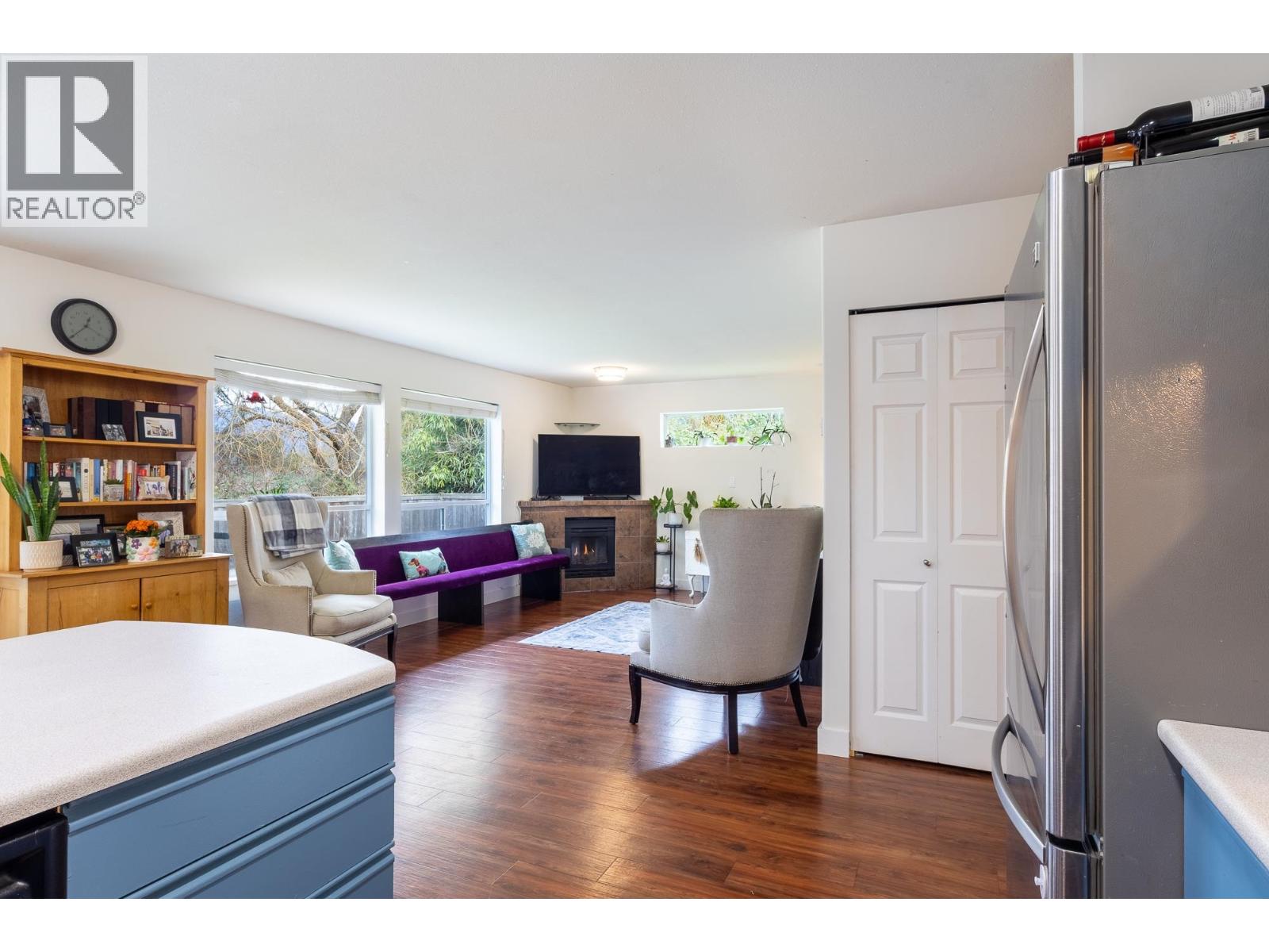 1 5706 EBBTIDE STREET, Sechelt