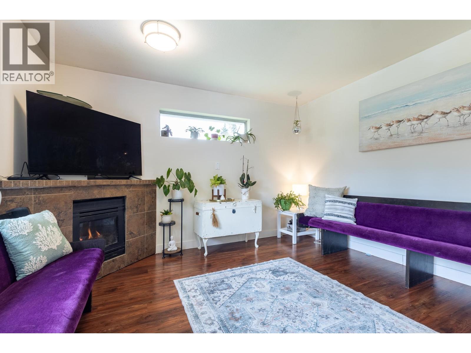 1 5706 EBBTIDE STREET, Sechelt