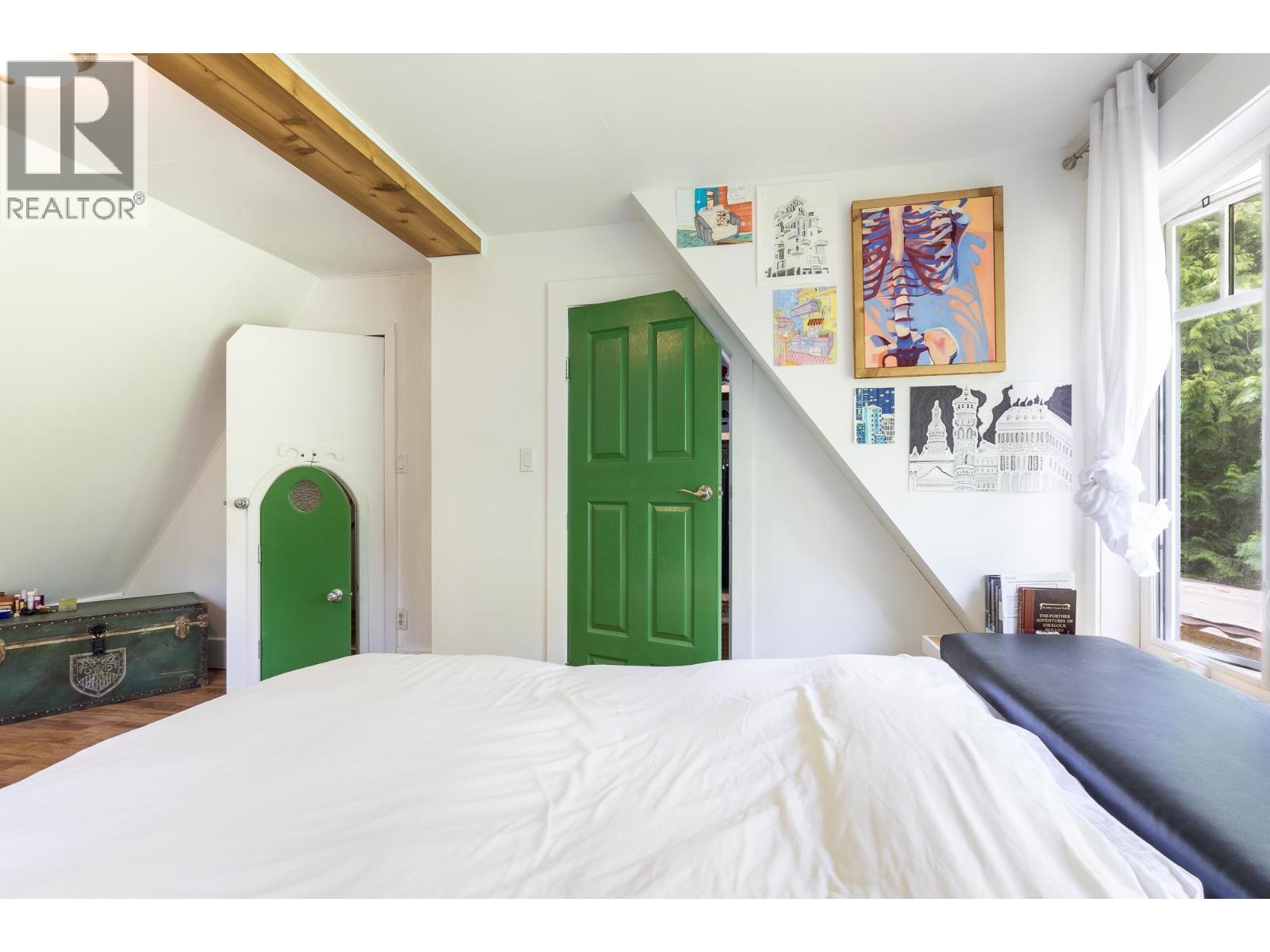 6121 GOLF COURSE ROAD, Sechelt