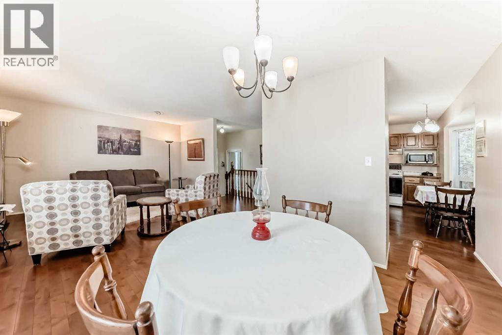 3 Rutherford Close, Red Deer