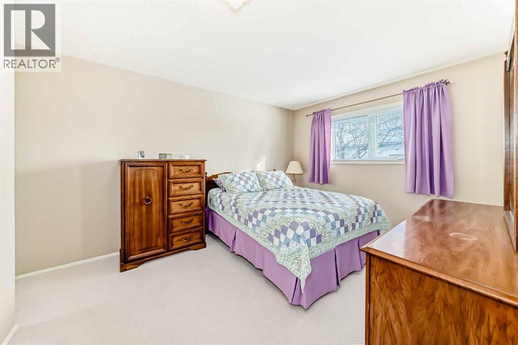 3 Rutherford Close, Red Deer