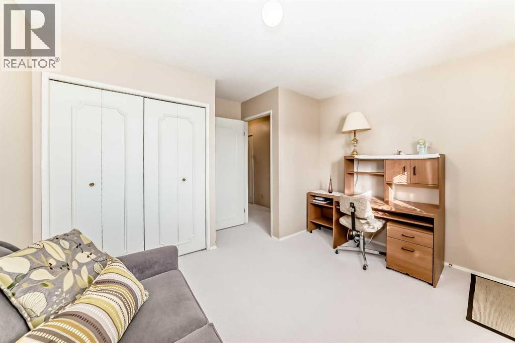 3 Rutherford Close, Red Deer