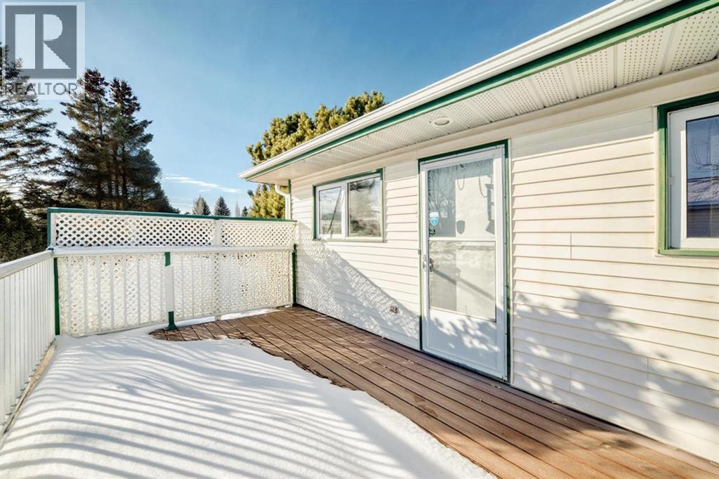 3 Rutherford Close, Red Deer