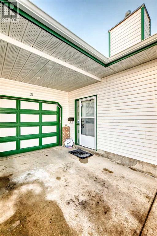 3 Rutherford Close, Red Deer