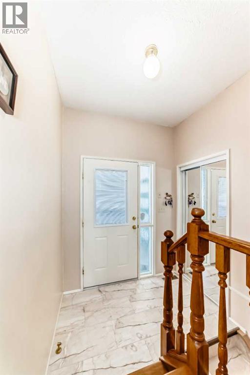 3 Rutherford Close, Red Deer