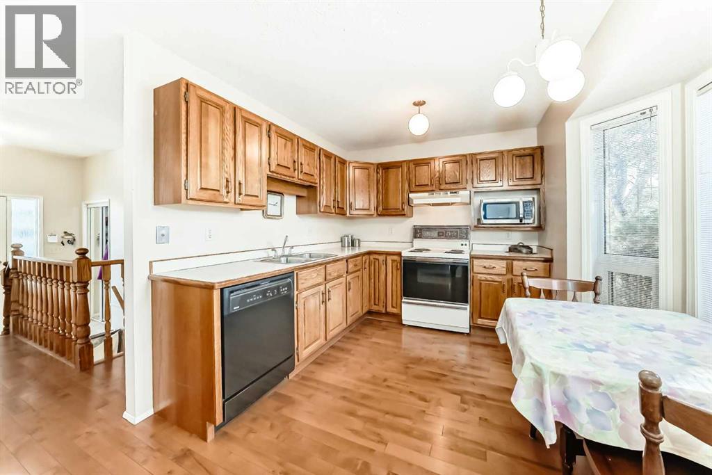 3 Rutherford Close, Red Deer