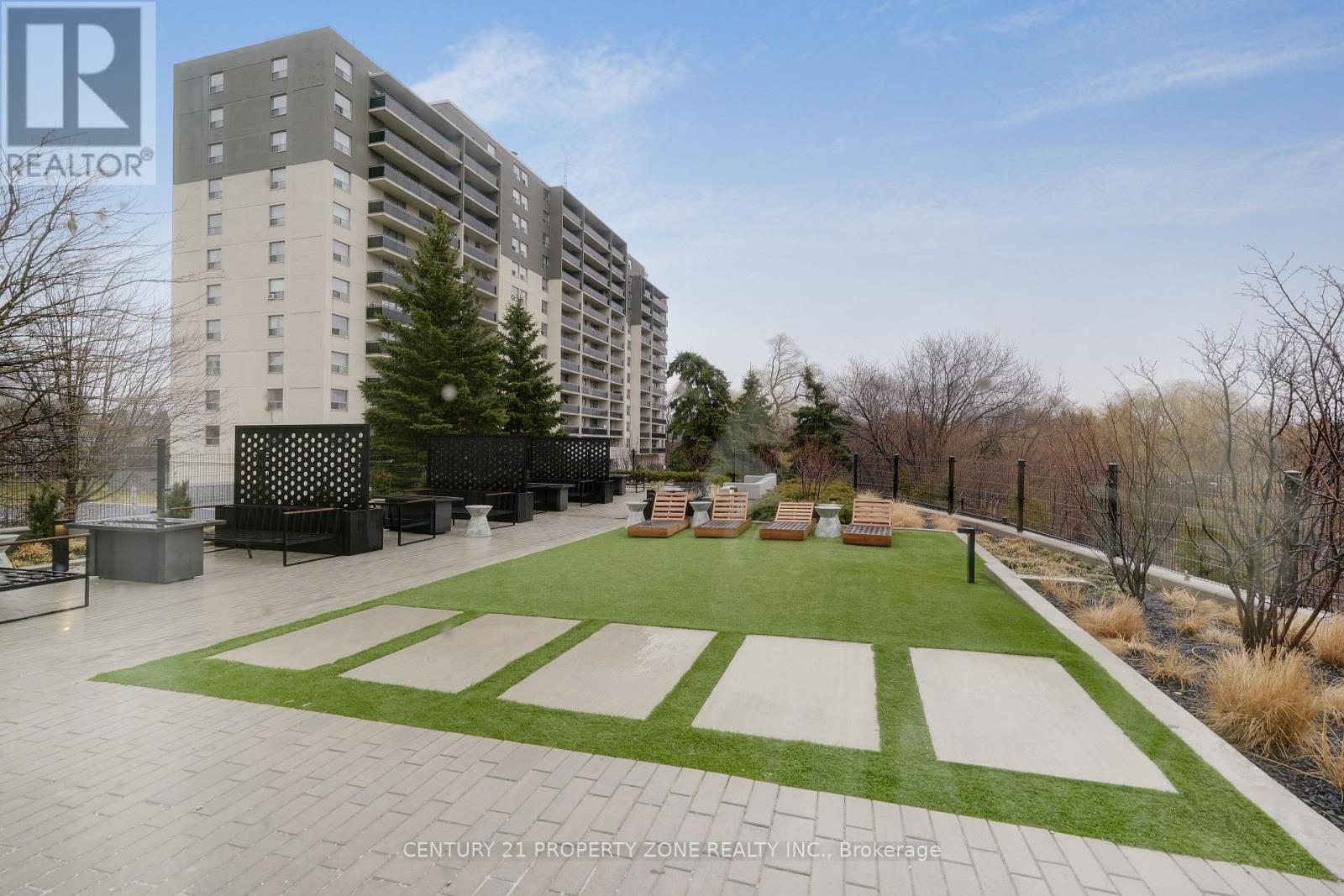 #1015 86 DUNDAS STREET E - 31