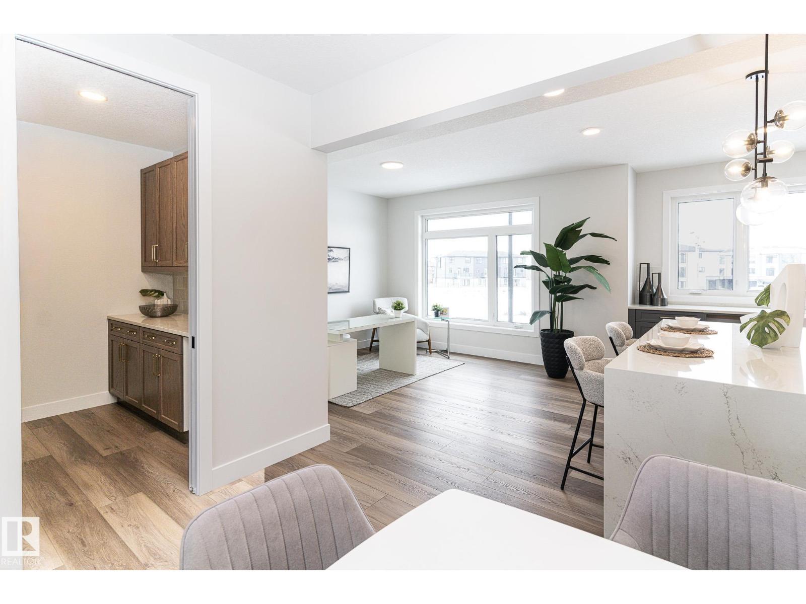 #25 7121 MAY CR NW, Edmonton