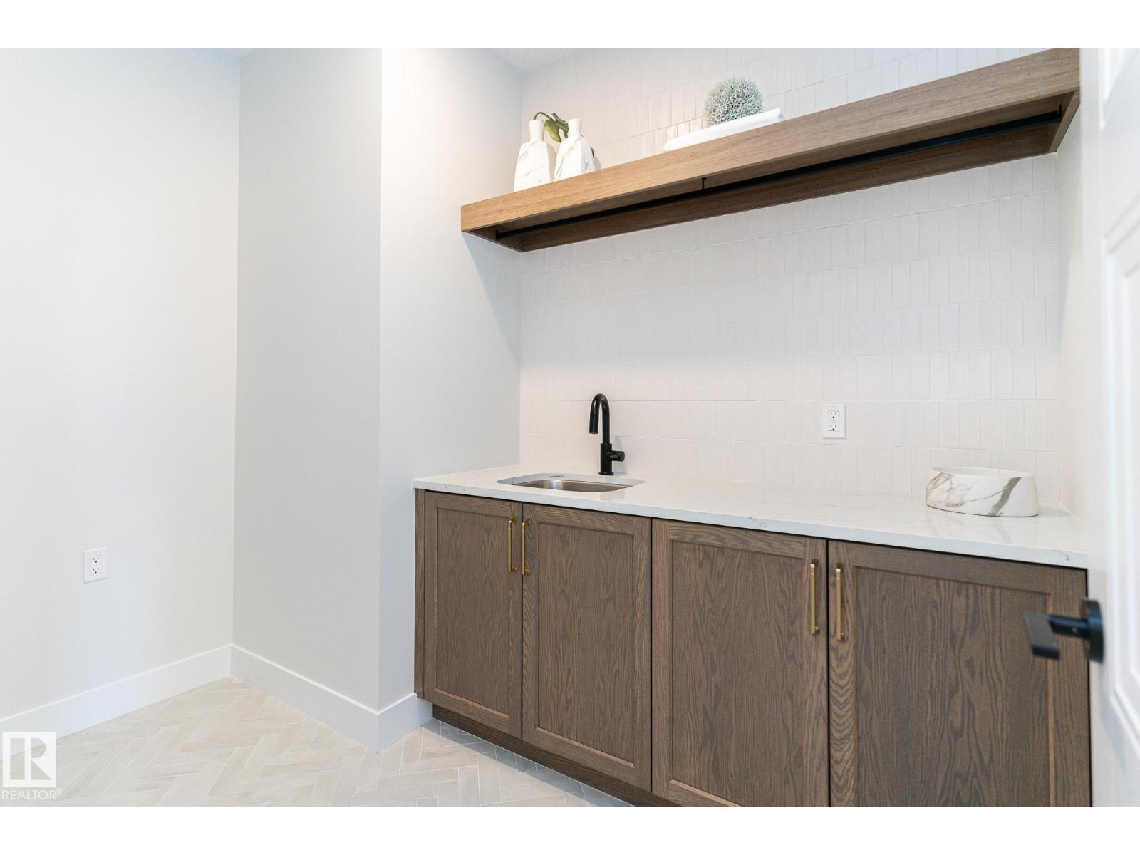 #25 7121 MAY CR NW, Edmonton