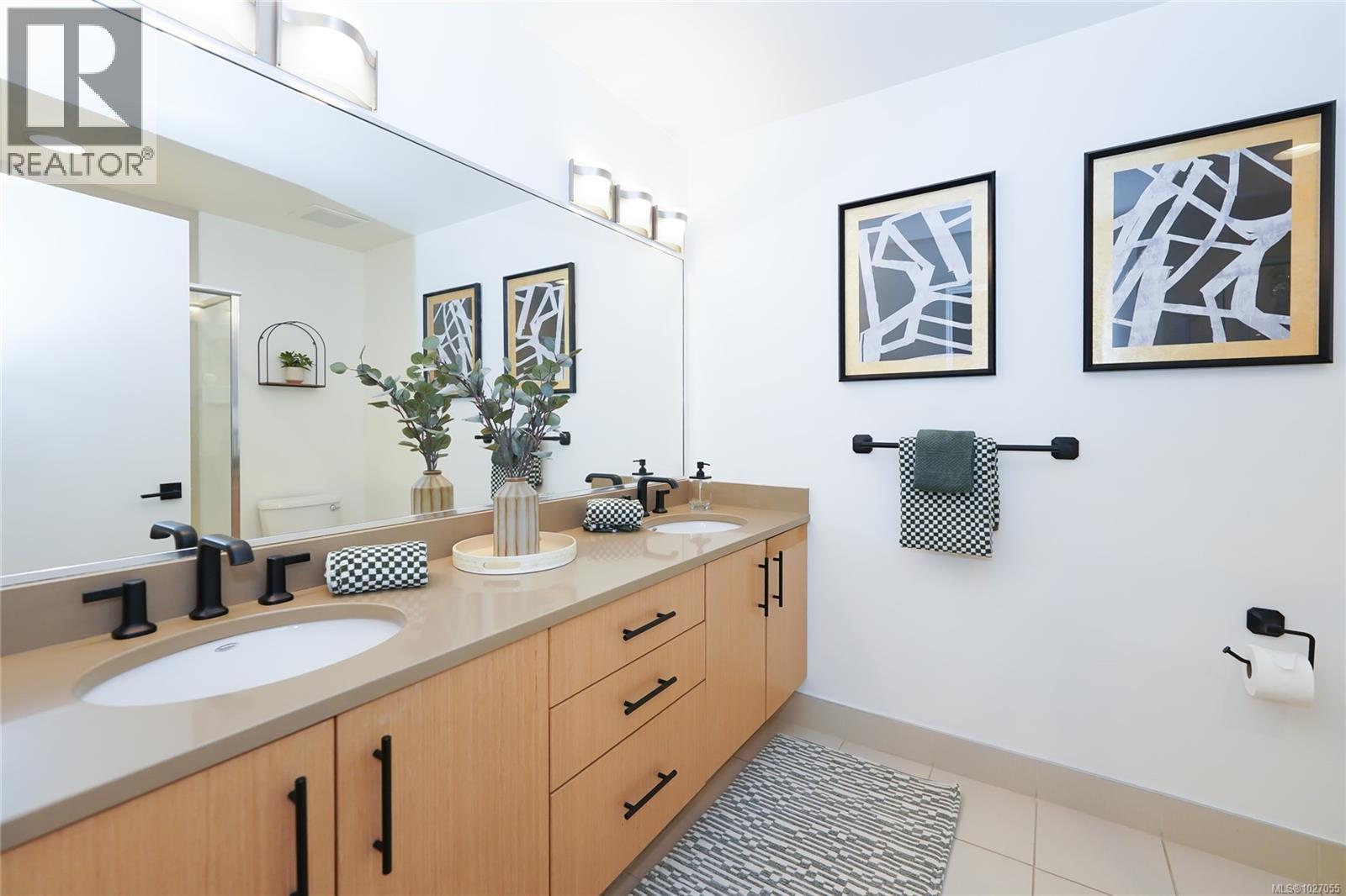 Single Family House for Sale in   West Saanich Rd The Duval Saanich 