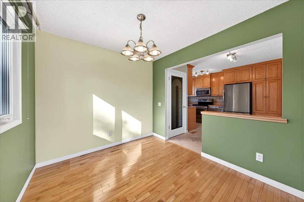 Single Family House Bungalow for Sale in  Pinegrove Close NE Pineridge Calgary 