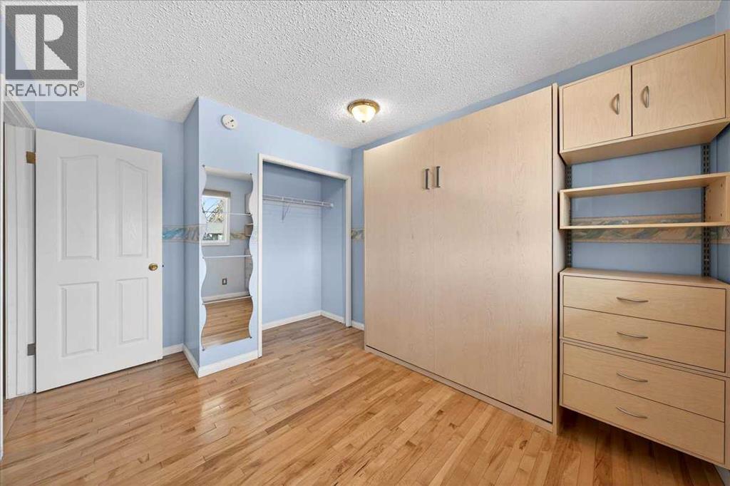 Single Family House Bungalow for Sale in  Pinegrove Close NE Pineridge Calgary 