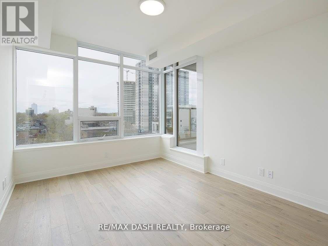 #602 151 AVENUE ROAD - 12
