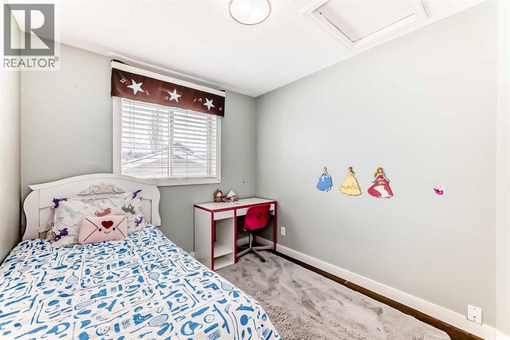 Single Family House Bi-level for Sale in  Bridleglen Manor SW Bridlewood Calgary 