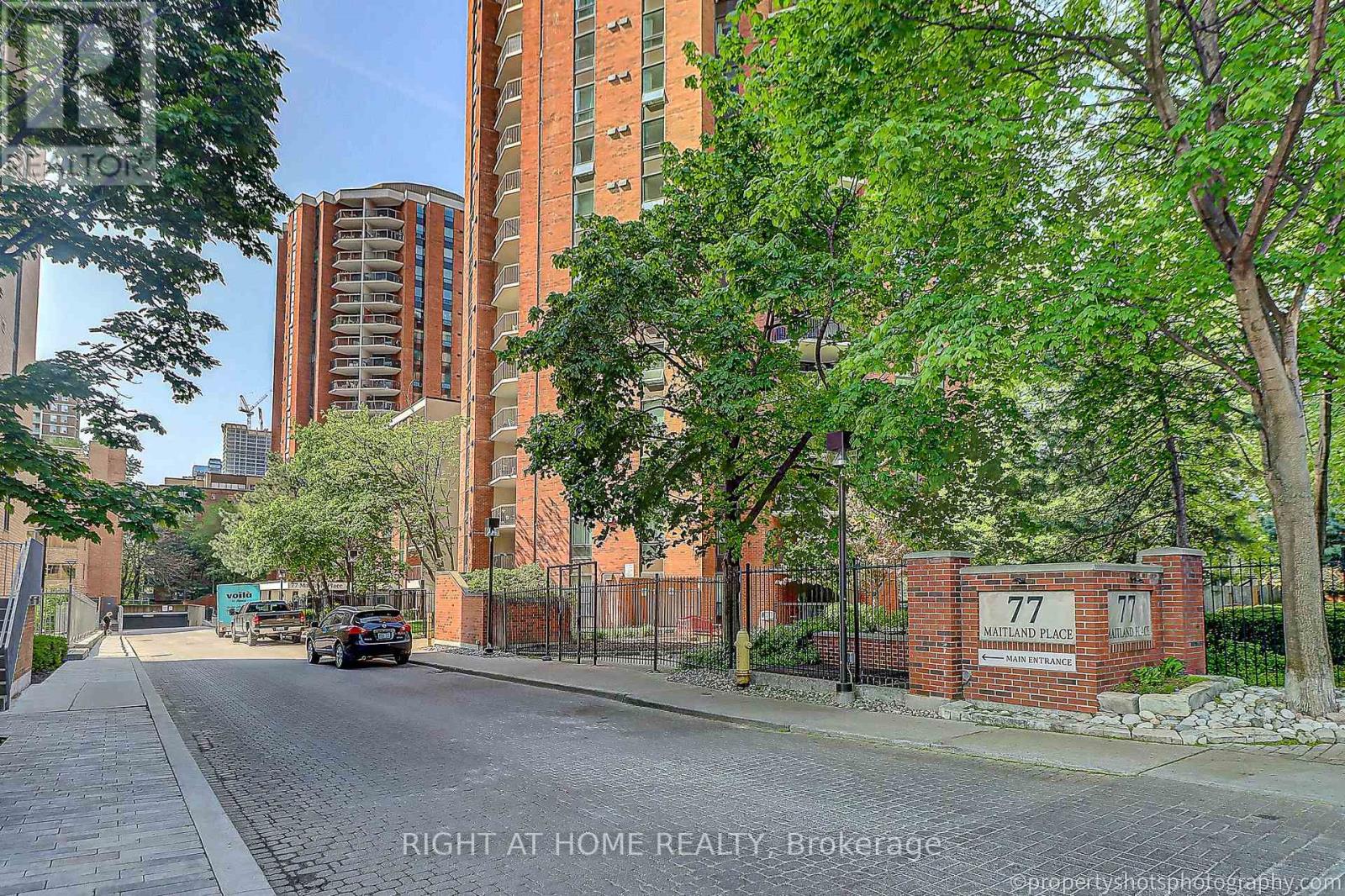 Listing photo of 1703 - 77 MAITLAND PLACE