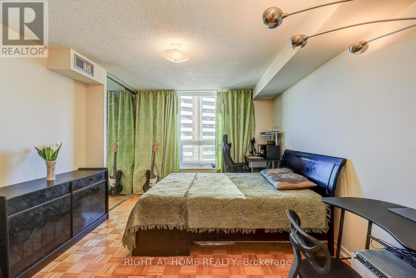 #1703 77 MAITLAND PLACE - 14