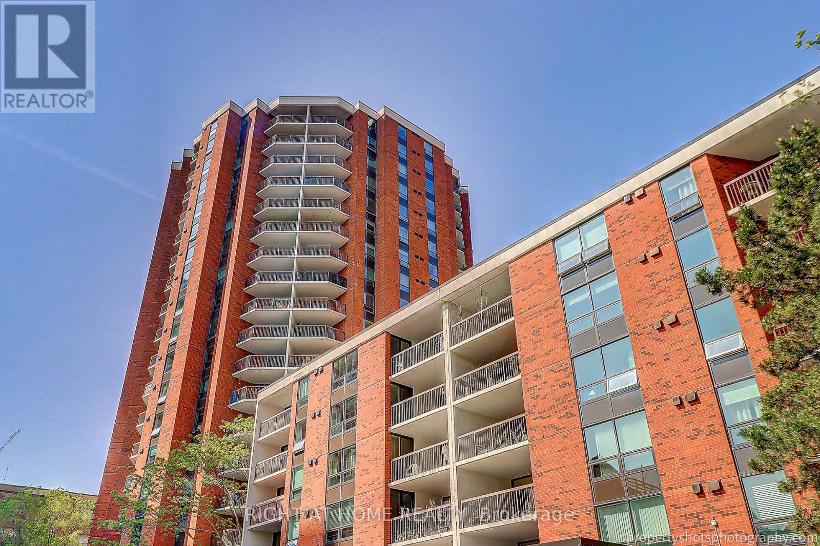 #1703 77 MAITLAND PLACE - 2
