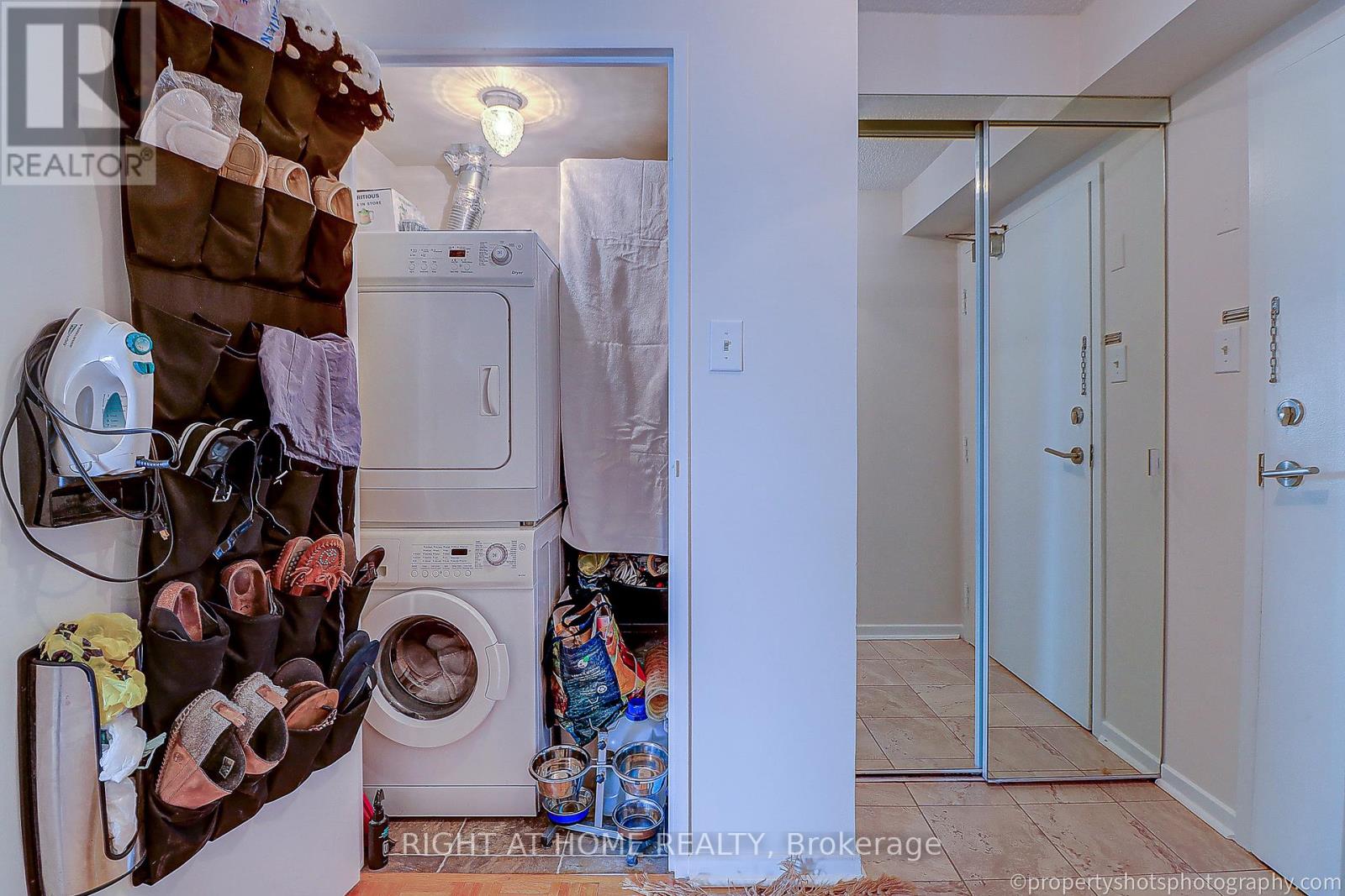 #1703 77 MAITLAND PLACE - 25