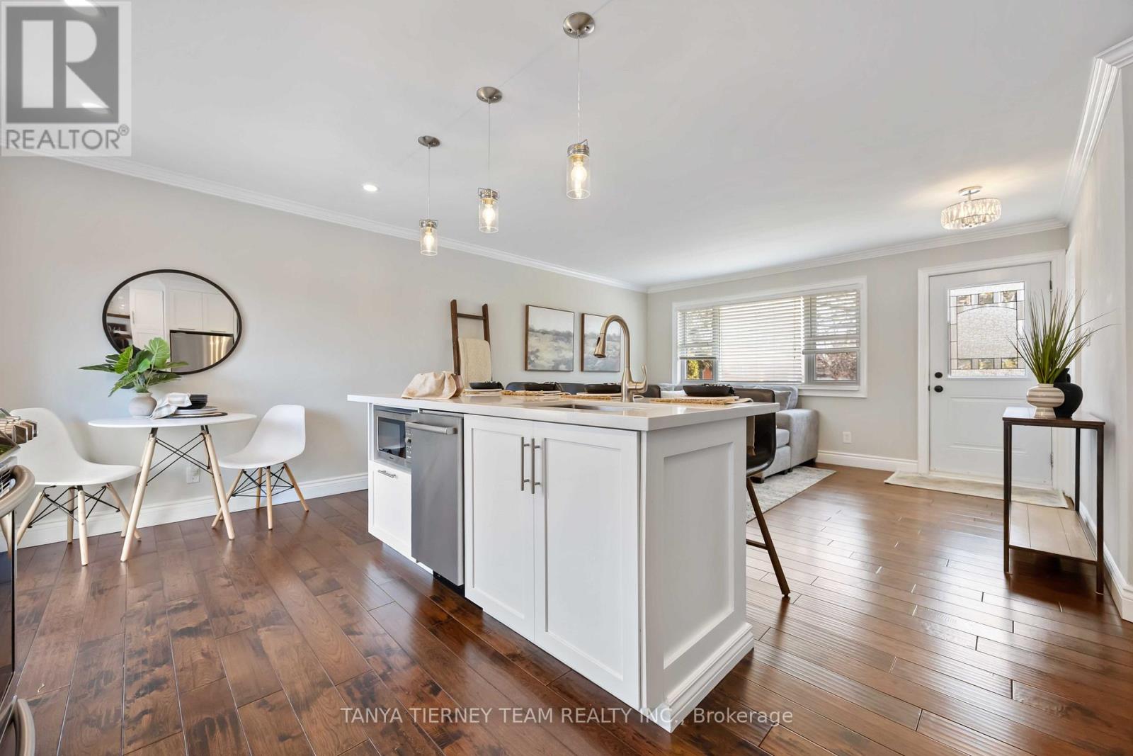 14 FERGUSON AVENUE - 16