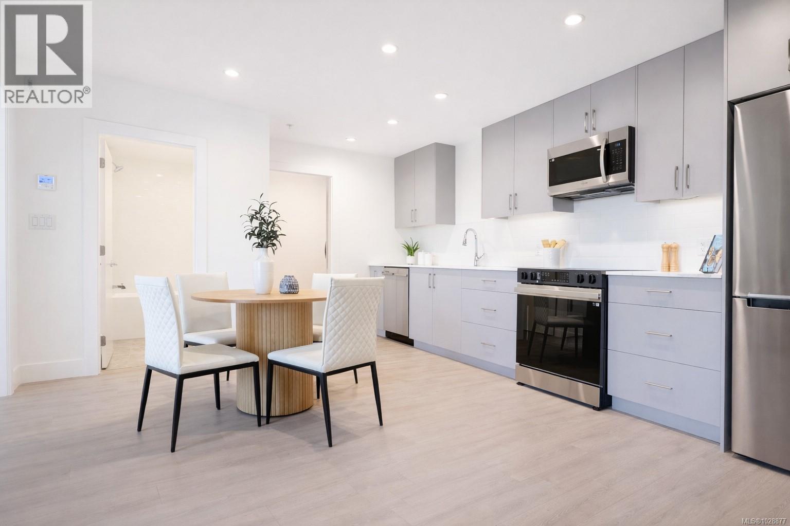 308 258 Helmcken Rd, View Royal