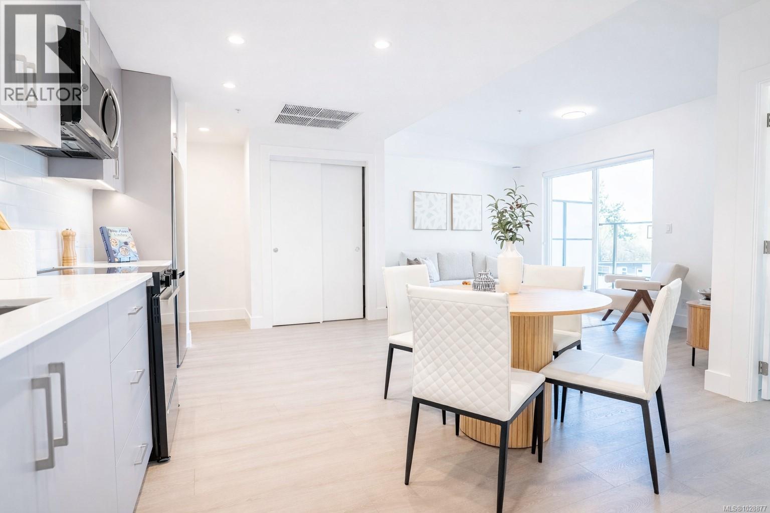 308 258 Helmcken Rd, View Royal