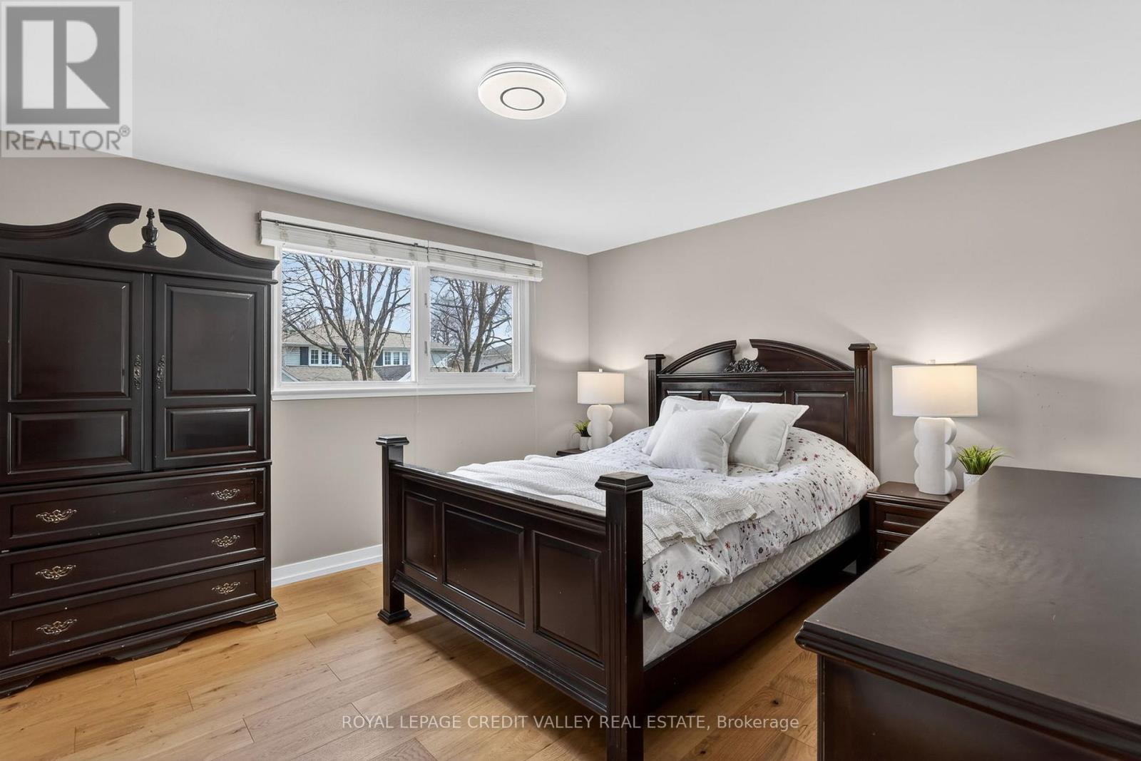 41 STAVELEY CRESCENT - 24