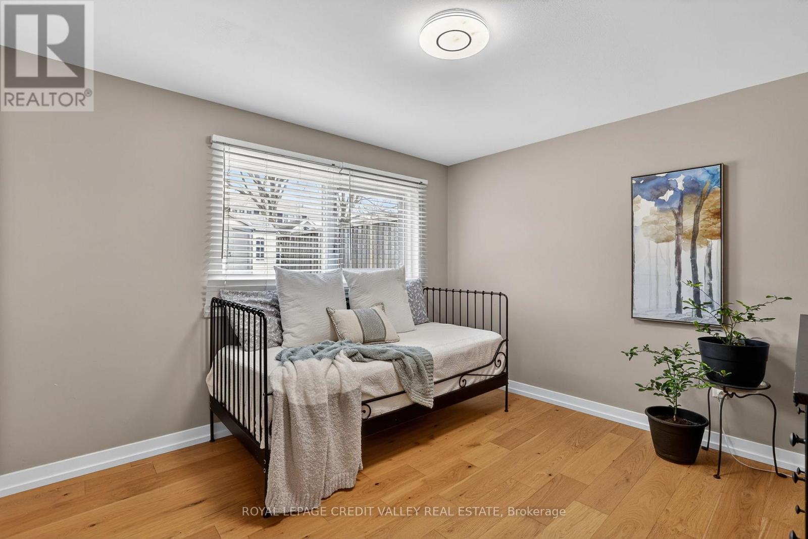 41 STAVELEY CRESCENT - 30