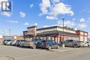 Single Family House for Sale in   Sierra Morena Mews SW Signal Hill Calgary 