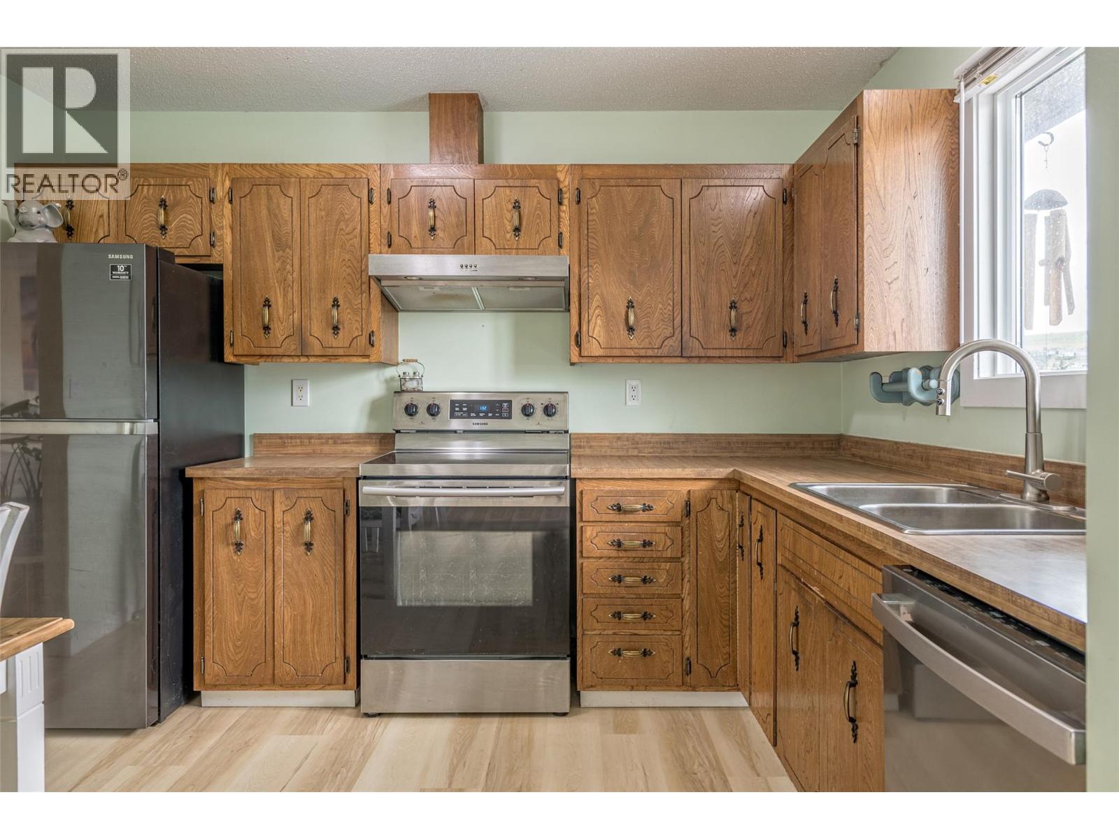 5604 Allenby Crescent, Vernon