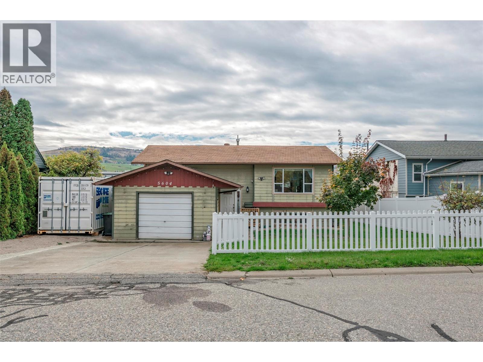 5604 Allenby Crescent, Vernon