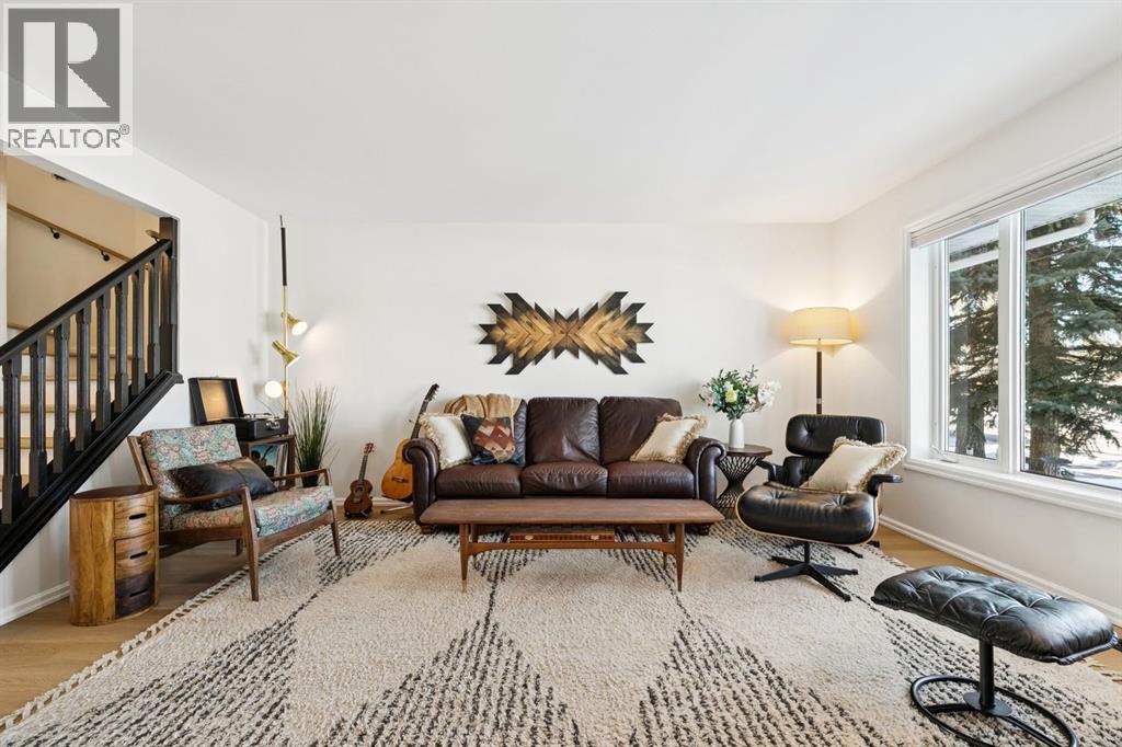 Single Family House for Sale in   Avenue SW Windsor Park Calgary 