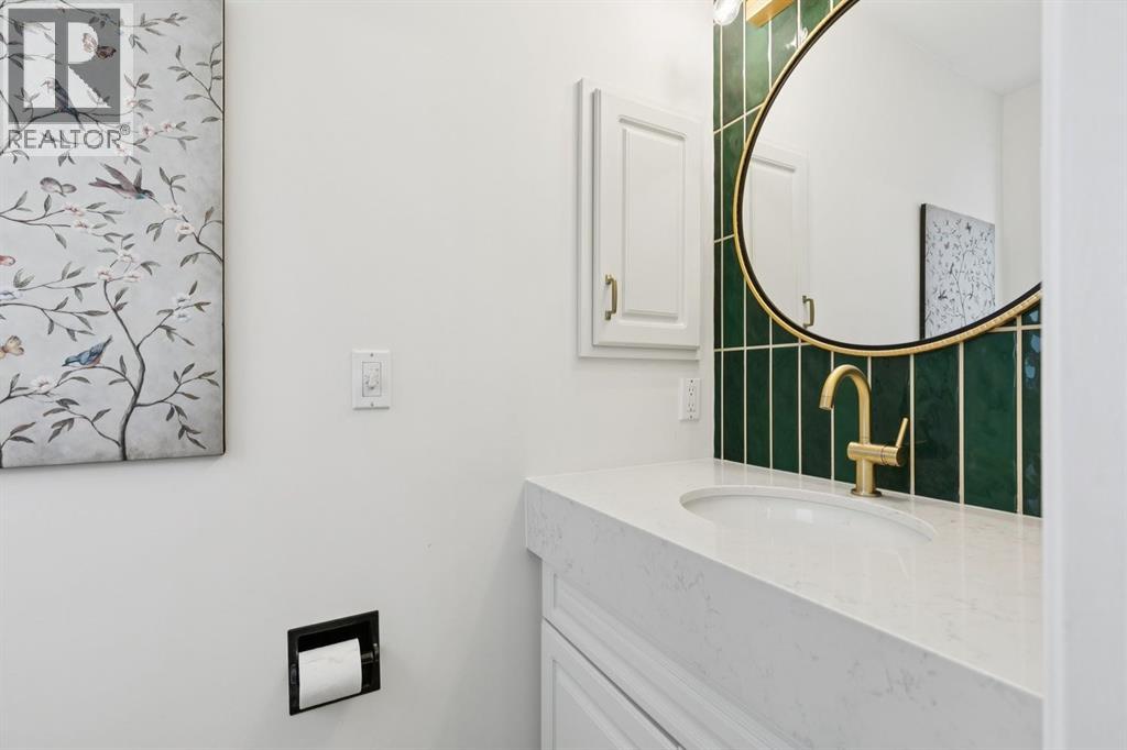 Single Family House for Sale in   Avenue SW Windsor Park Calgary 