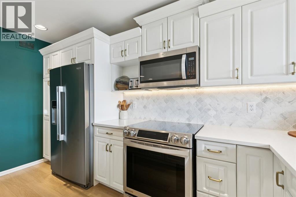 Single Family House for Sale in   Avenue SW Windsor Park Calgary 