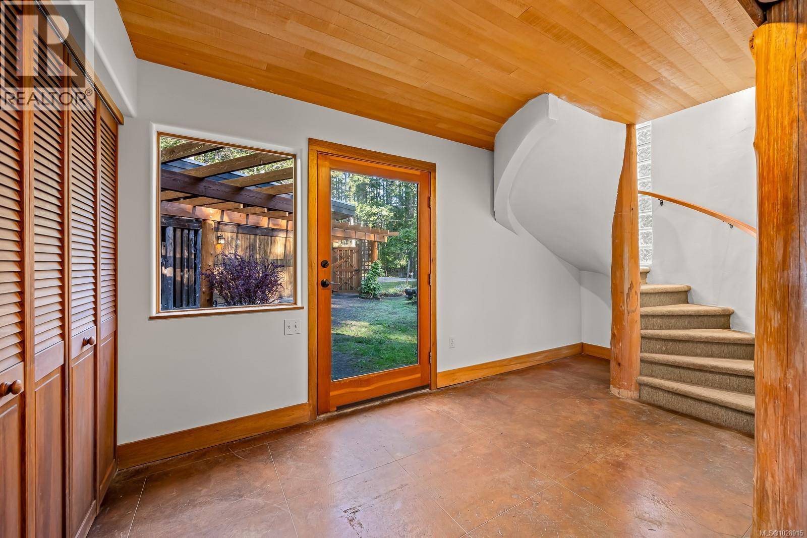 6161 Lacon Rd, Denman Island