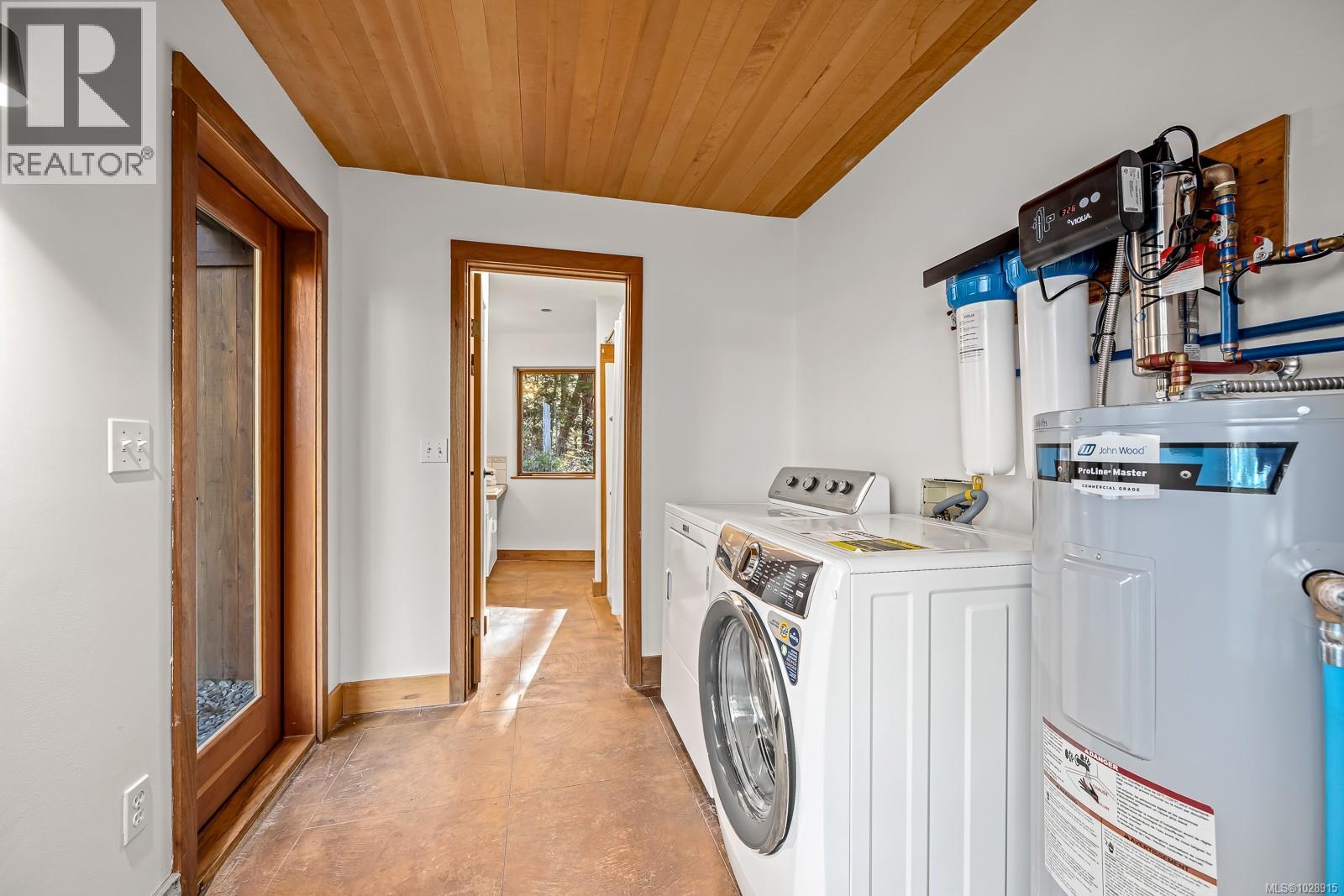 6161 Lacon Rd, Denman Island