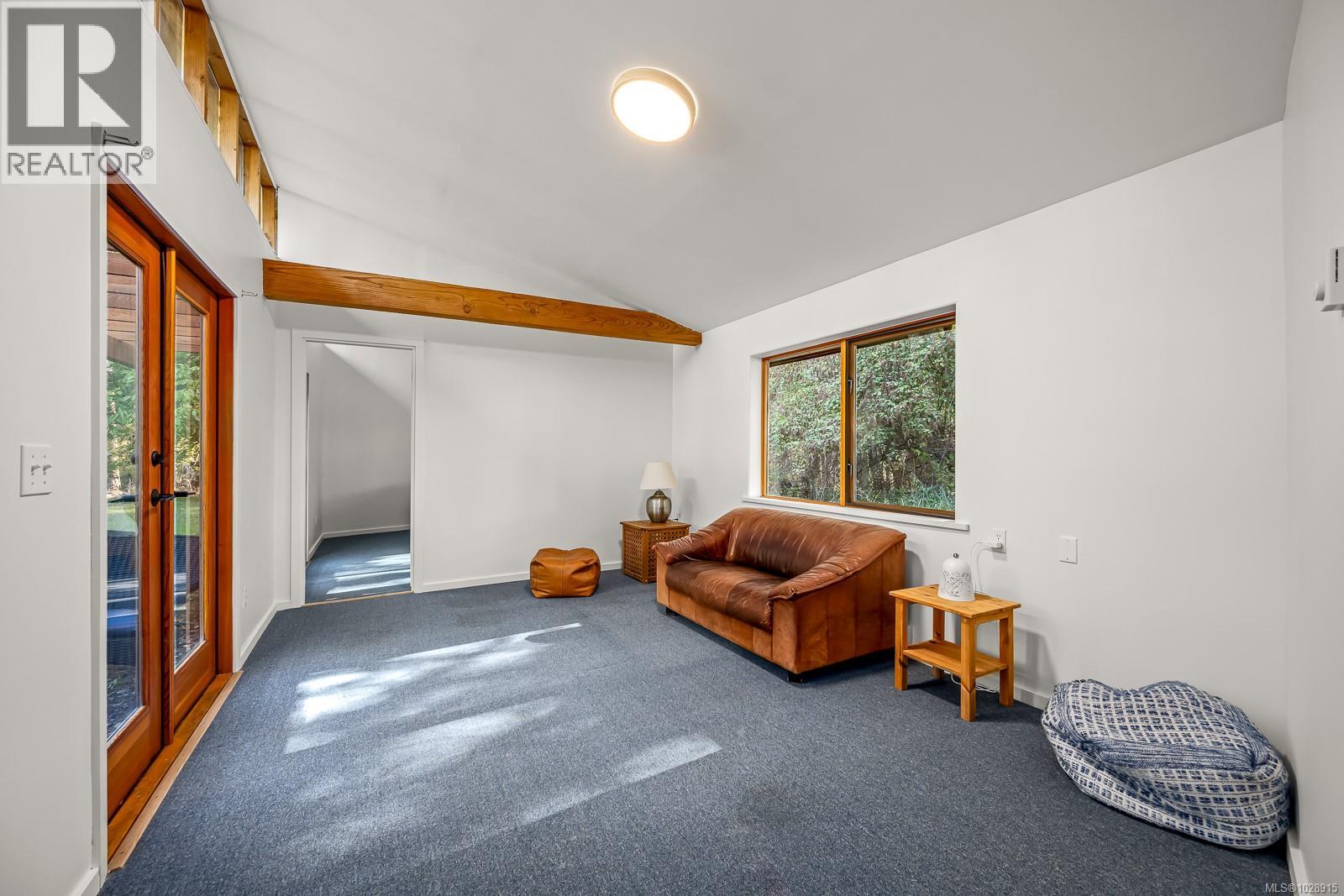 6161 Lacon Rd, Denman Island