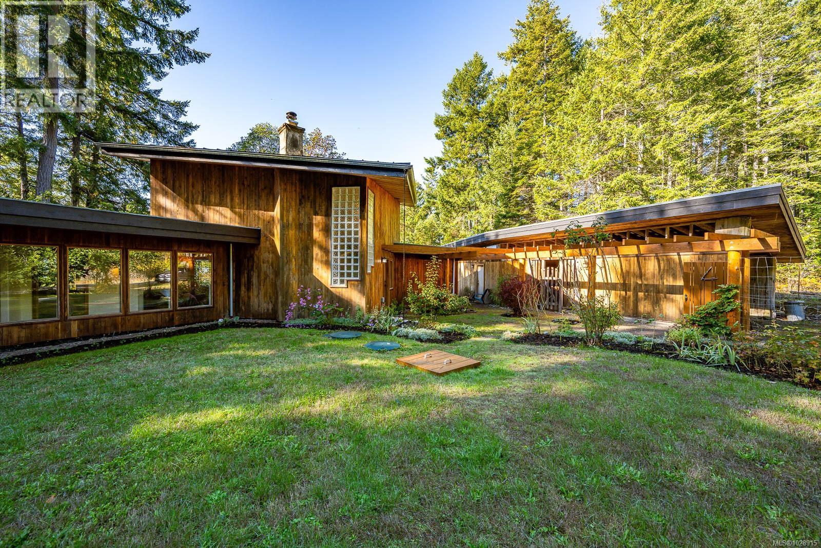 6161 Lacon Rd, Denman Island