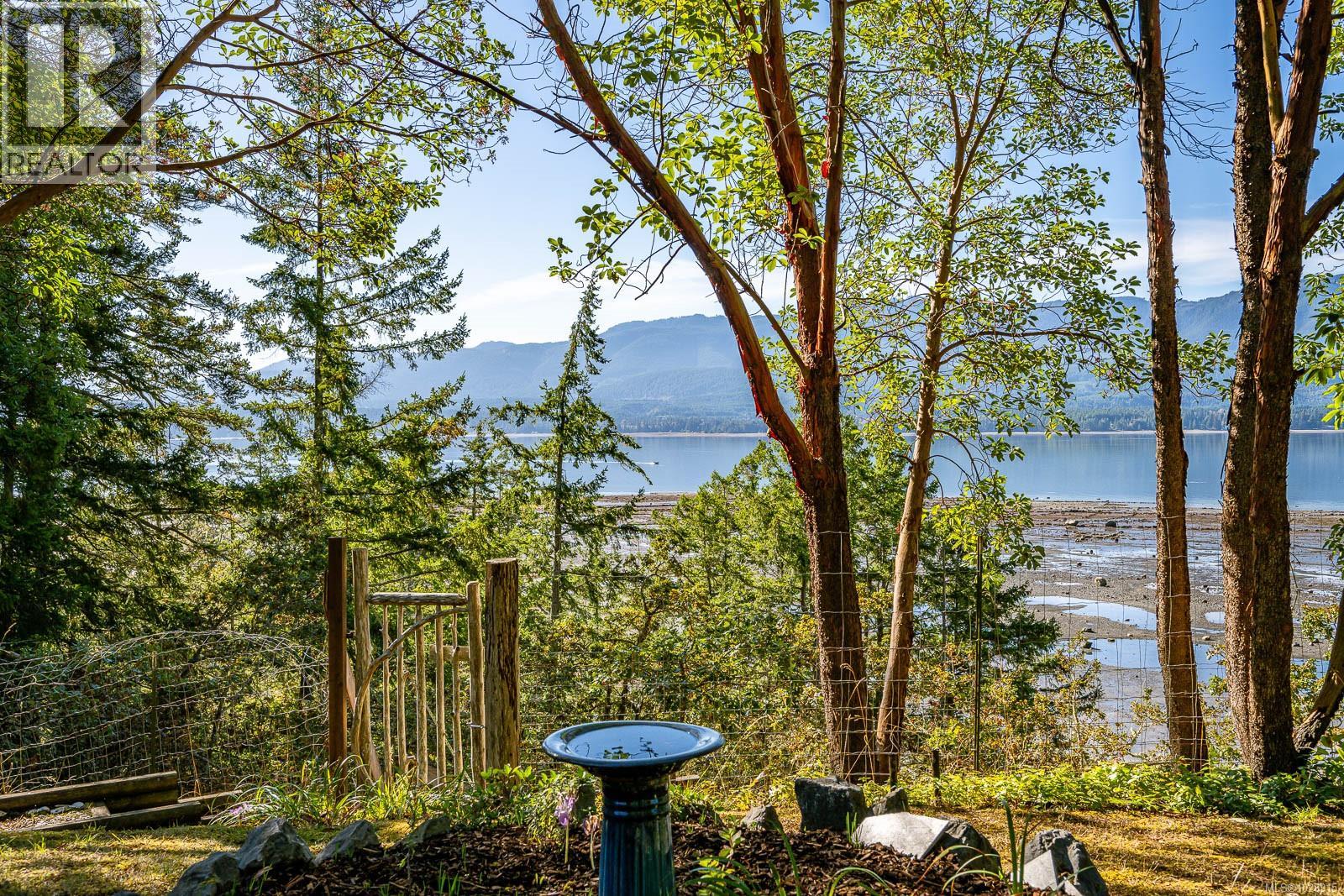 6161 Lacon Rd, Denman Island