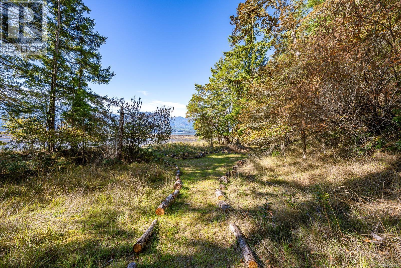 6161 Lacon Rd, Denman Island