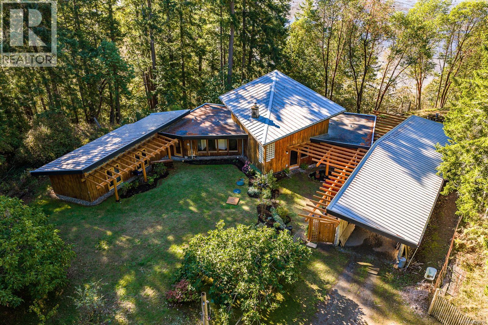 6161 Lacon Rd, Denman Island