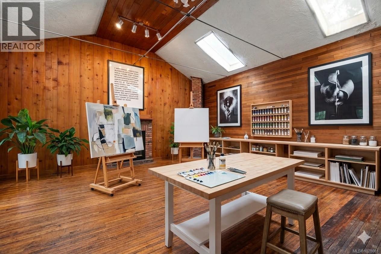 3367 TRANS CANADA HWY - 25