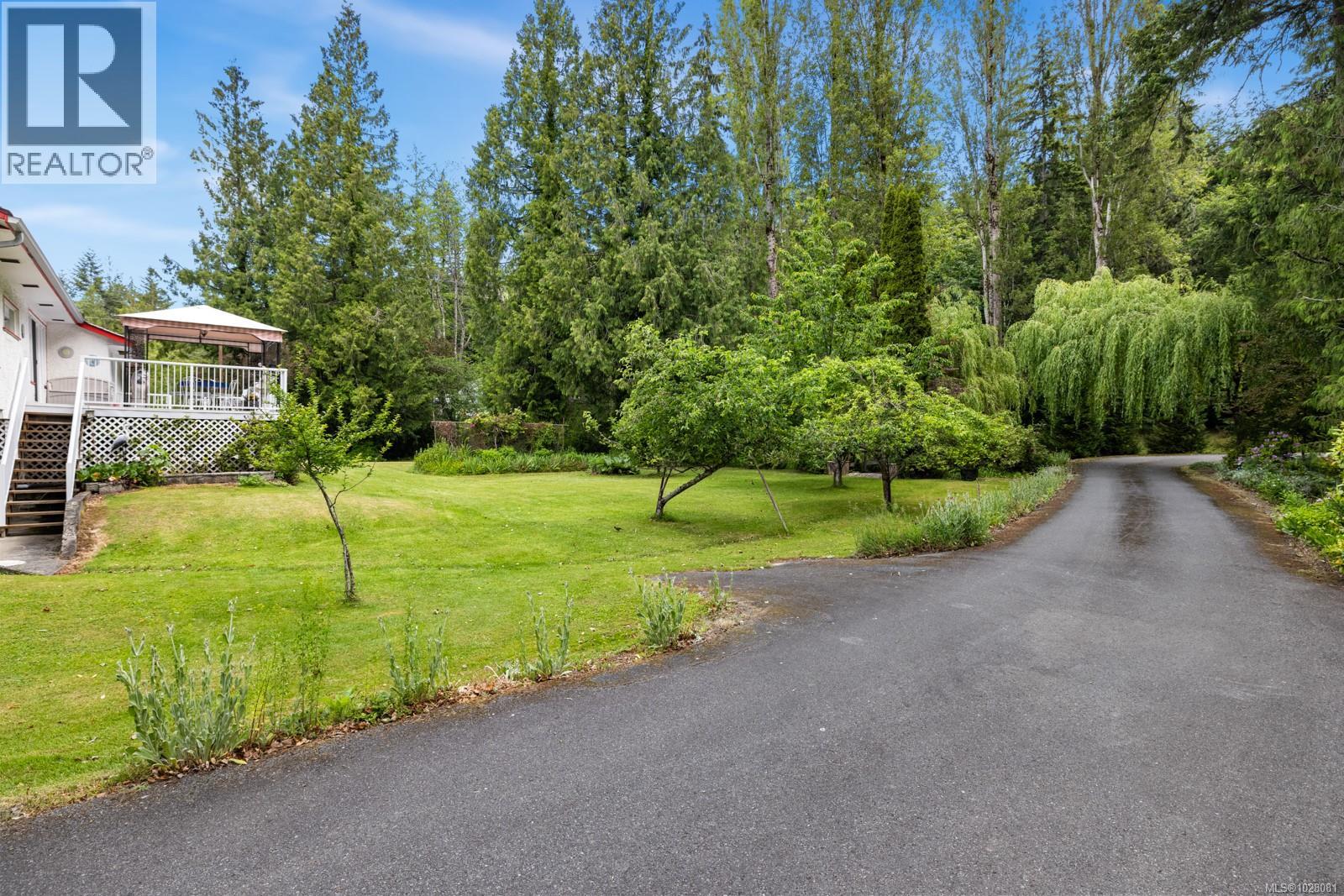 3367 TRANS CANADA HWY - 40